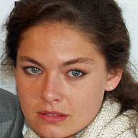 Alexa Davalos