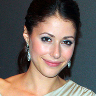 Amanda Crew
