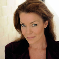 Claudia Christian