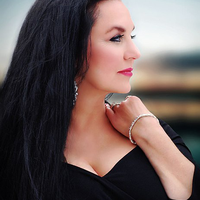 Crystal Gayle