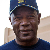 Dennis Haysbert