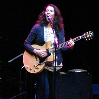 Edie Brickell