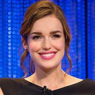 Elizabeth Henstridge