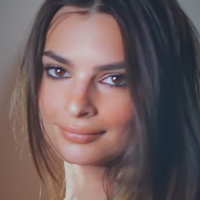 Emily Ratajkowski