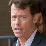 Greg Kinnear