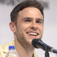 Iain De Caestecker