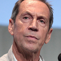 Jonathan Hyde