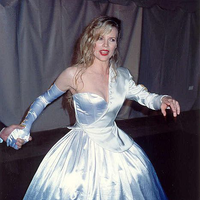 Kim Basinger