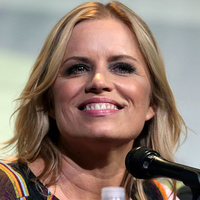 Kim Dickens