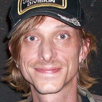 Mackenzie Crook