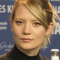 Mia Wasikowska