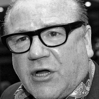 Ray Winstone